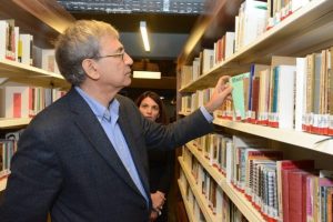 Nil&uuml;fer Şiir K&uuml;t&uuml;phanesi 3.yaşını kutluyor