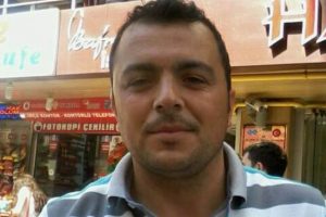 Trakt&ouml;r denize d&uuml;şt&uuml;: 1 &ouml;l&uuml;, 1 yaralı