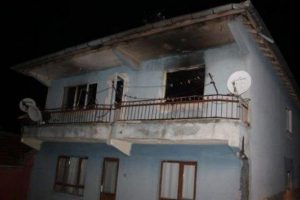 Vahşet! Soydular, kolonya d&ouml;k&uuml;p diri diri yaktılar!