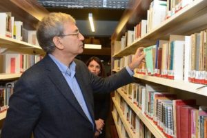 Nil&uuml;fer Şiir K&uuml;t&uuml;phanesi &uuml;&ccedil;&uuml;nc&uuml; yaşını kutluyor