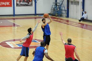 TOFAŞ Pınar Karşıyaka ma&ccedil;ı hazırlıklarına başladı