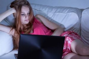 Kadınlar neden birlikte duygusal filmler izlemeyi sever?