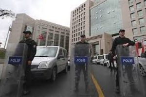 Rehin alınan Savcı Kiraz'ın telefonunu bakın kim a&ccedil;tı