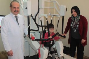 Bursa'da bu cihaz engelli &ccedil;ocukların umudu oldu