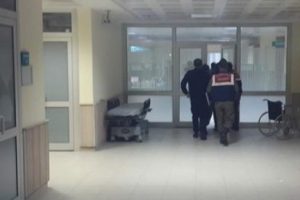 81 yaşındaki dede boğazını sıkan torununu t&uuml;fekle &ouml;ld&uuml;rd&uuml;