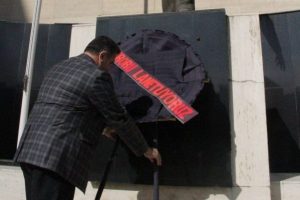 Bursalı meslektaşından şehit savcı i&ccedil;in siyah &ccedil;elenk...