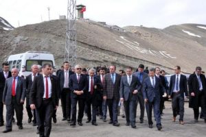 Ekonomi bakan yardımcısı sınırda inceleme yaptı
