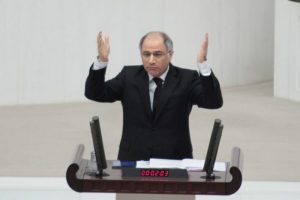 Eski Bakan hakkındaki &ouml;nerge reddedildi