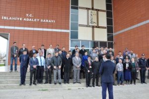 İslahiye Adliyesi'de savcı Kiraz i&ccedil;in saygı duruşu