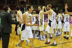 Fenerbah&ccedil;e &Uuml;lker, Laboral deplasmanında