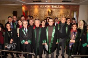 Zonguldak'ta avukatlar tepkili