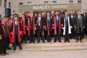 Şehit Savcı Kiraz, Sivas'ta meslektaşları tarafından anıldı