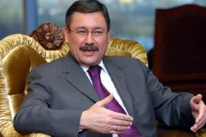 G&ouml;k&ccedil;ek'ten bir ilk! CHP'yi tebrik etti...