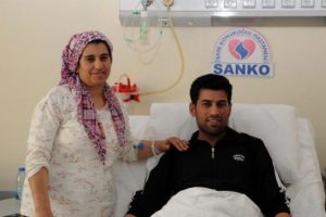 Annesinin b&ouml;breğiyle sağlığına kavuştu