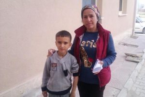 Okul s&uuml;t&uuml;nden i&ccedil;en 35 &ouml;ğrenciyi zehirledi