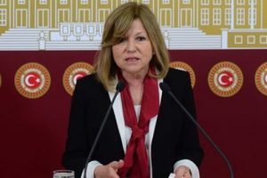 İkna odalarının mucidi adaylıktan &ccedil;ekildi!
