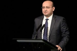 'Basın &ouml;zg&uuml;rl&uuml;ğ&uuml; basın ahlakı ile gelişebilir'