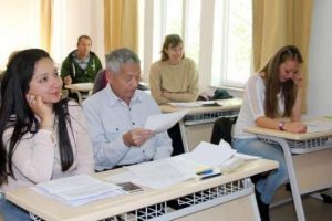 Yerleşik yabancılar 'T&uuml;rk&ccedil;e' &ouml;ğreniyor