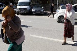 Otostopla fuhuş yapan 3 kadına g&ouml;zaltı