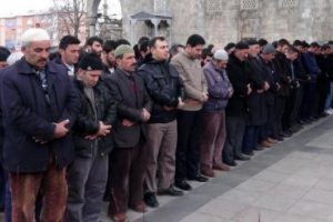 Erzurum'da şehit savcı i&ccedil;in gıyabi cenaze namazı