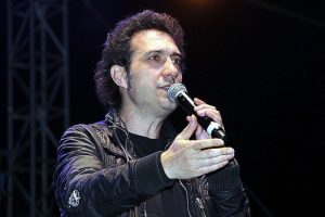 Kıra&ccedil; Nil&uuml;feri'in yerine konser verdi