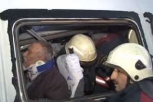 TEM'de feci kaza: 3 &ouml;l&uuml;, 7 yaralı