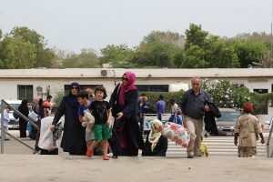 Tahliye edilen T&uuml;rk vatandaşları yurda d&ouml;n&uuml;yor