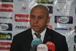 Carlos'tan Gekas a&ccedil;ıklaması