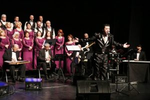 Bursa'da G&ouml;r&uuml;kle TSM Korosu unutulmaz bir konser verdi