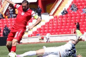 Balıkesirspor'da G&ouml;khan &Uuml;nal şoku!