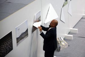 540 metrekare basılı fotoğraf imha edildi