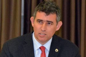 "Elle, g&ouml;zle aramaya izin vermeyiz"