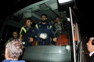 F.Bah&ccedil;e otob&uuml;s&uuml;ne saldırıya yeni g&ouml;zaltı !