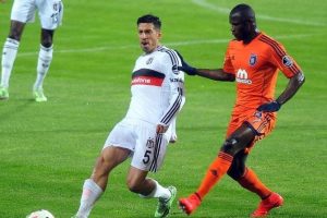 Beşiktaş zirve yarışında yara aldı