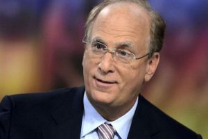 Fink: G&uuml;&ccedil;l&uuml; dolar ABD b&uuml;y&uuml;mesini tehdit ediyor