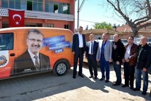 Karacabey Belediye Başkanı &Ouml;zkan halkın arasında