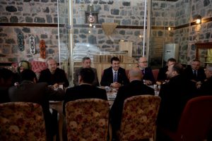 Başkan D&uuml;ndar muhtarlarla bir araya geldi