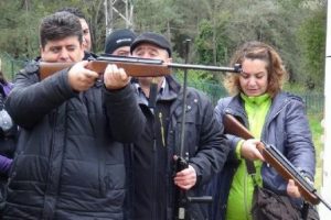 Bursalı veterinerlere bayıltıcı iğne eğitimi