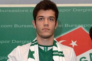 Onurcan Piri Bursaspor'dan ayrıldı