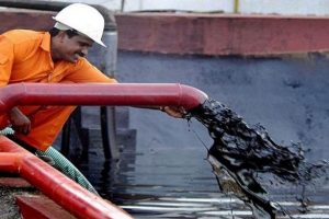 'Petrol fiyatları 15 dolar d&uuml;şebilir'