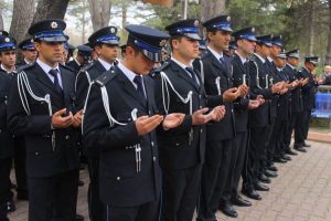Şehit polisler mezarı başında anıldı