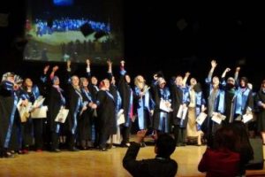 'Anne &Uuml;niversitesi' ilk mezunlarını verdi