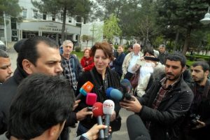 Hollandalı gazeteci hakim karşısında