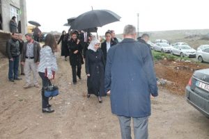 Kazada &ouml;len &ouml;ğrencilerin ailelerine taziye ziyareti