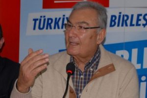 ''CHP'nin &ouml;n&uuml;nde yeni anayasa tartışmaları olacak''