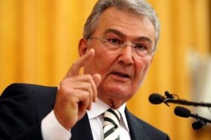 Deniz Baykal'ın dili fena s&uuml;r&ccedil;t&uuml;!