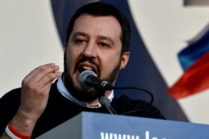 Şok a&ccedil;ıklama: Roman kampları yerle bir edilsin