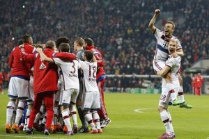 Bayern M&uuml;nih yarı final biletini kaptı!