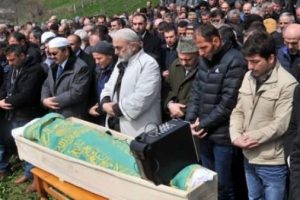 Bu k&ouml;ye muhtar se&ccedil;ilen yaşamıyor
