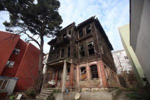 14 yaş &uuml;zeri gen&ccedil;lere konak